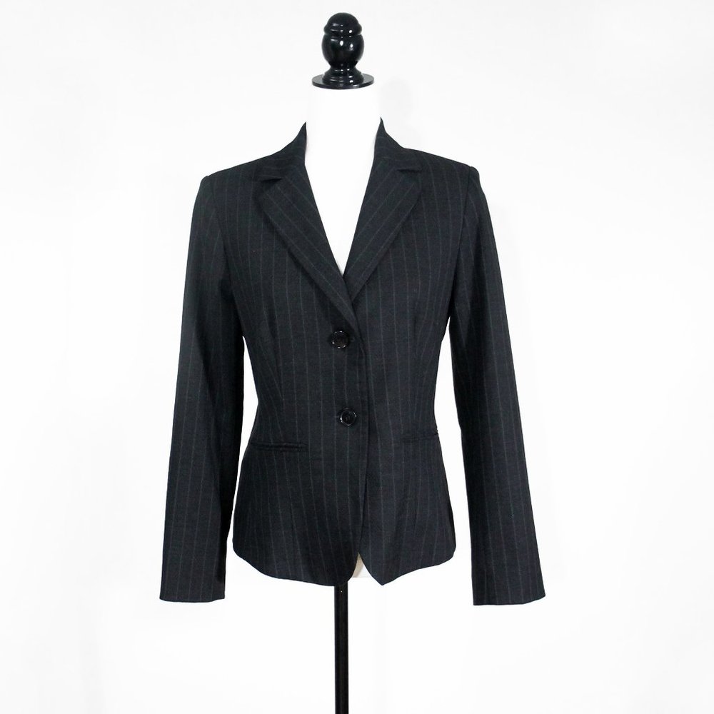 Teenflo Charcoal Pinstripe Fitted Hourglass Blazer for Women, With Pockets